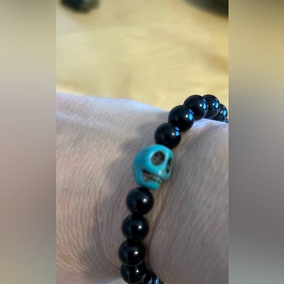 22cm - Black Onyx and skull bracelet - Picture 3 of 3